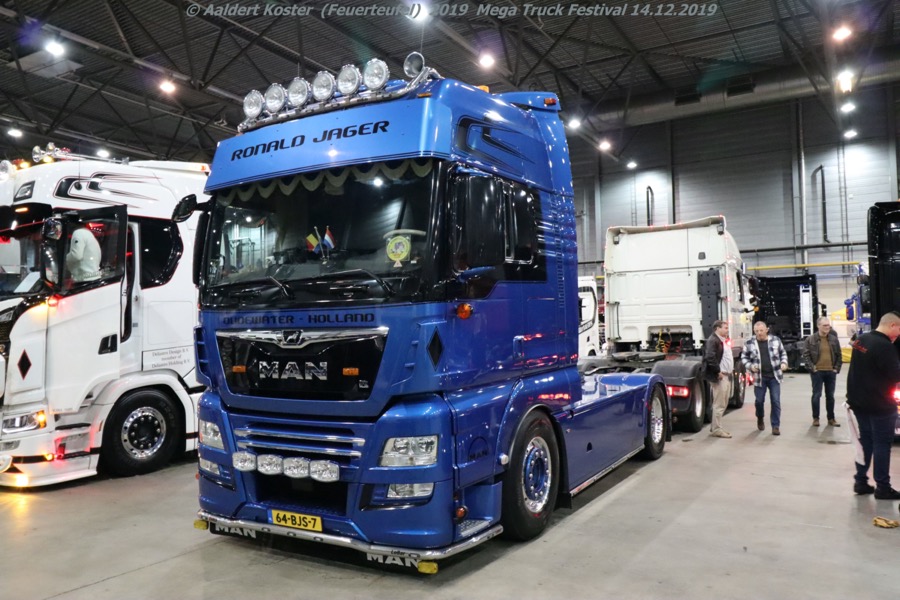 20191216-Mega-Trucks-Festival-AK-00279.jpg